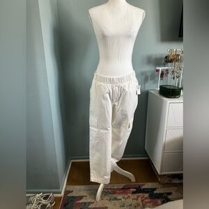 NWT GAP  Women's Cream Ankle Cargo Pants Small Petite straight leg